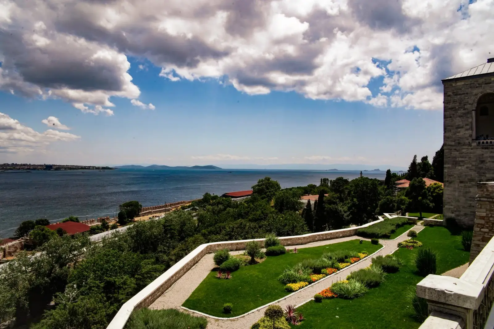 The Sea of Marmara beyond the terraced gardens of the Fourth Courtyard.